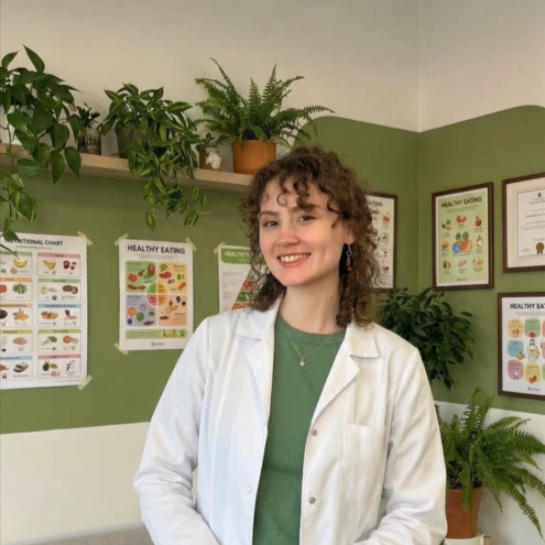 Diyetisyen ve Psikolog Melike Koç